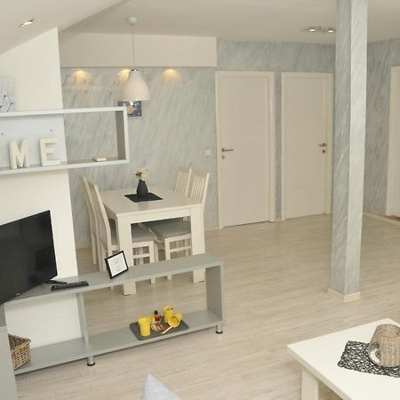 "Handmade" Apartment Ni Екстериор снимка