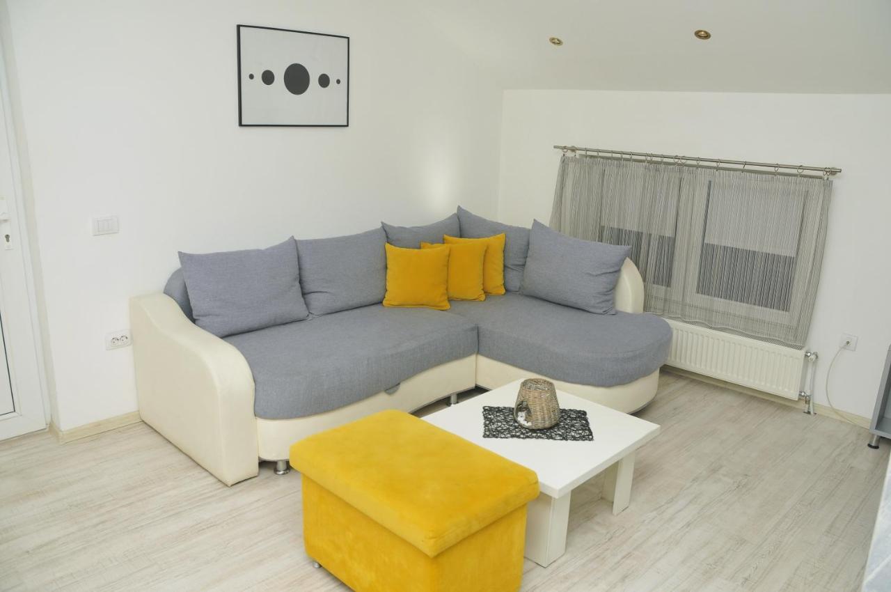 "Handmade" Apartment Ni Екстериор снимка