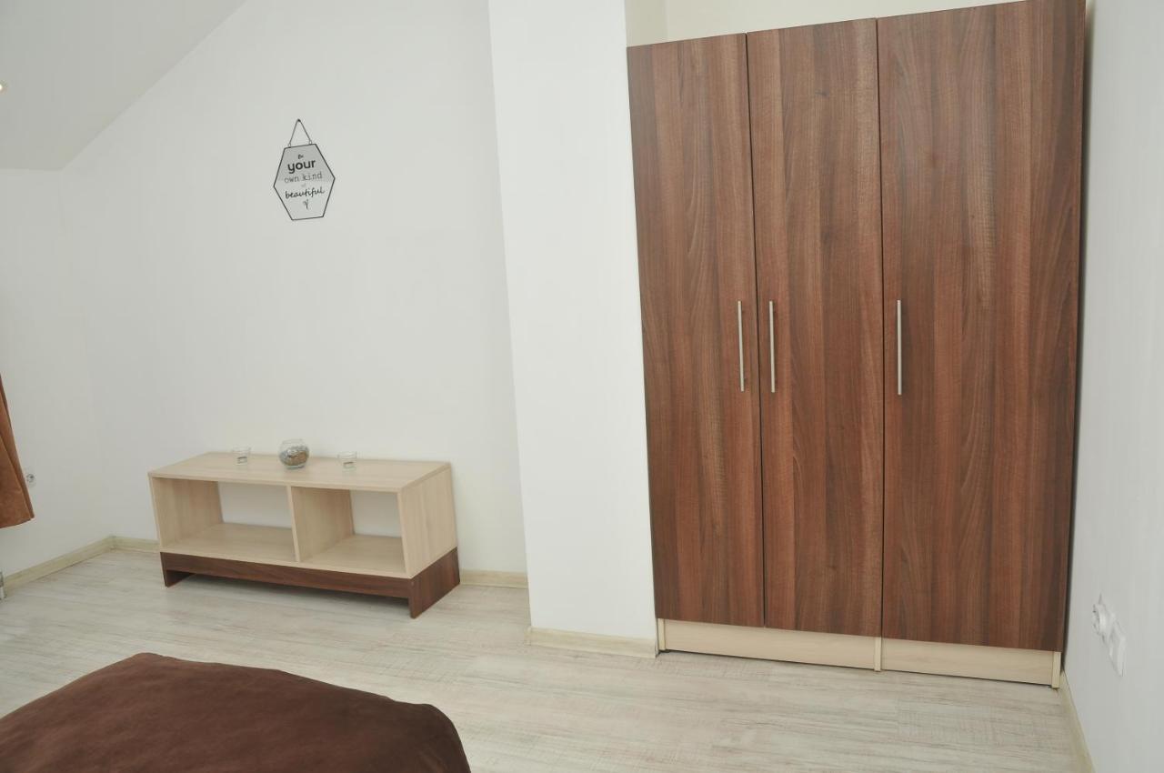"Handmade" Apartment Ni Екстериор снимка